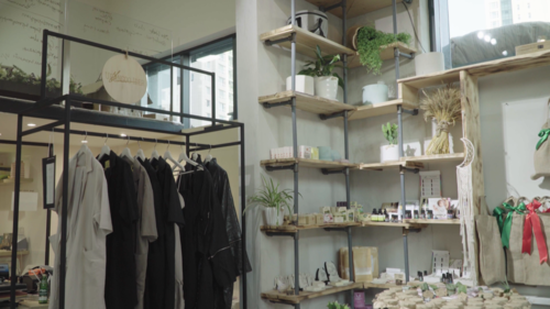 Хог хаягдлыг дахин ашигласан Монголын анхны дэлгүүр